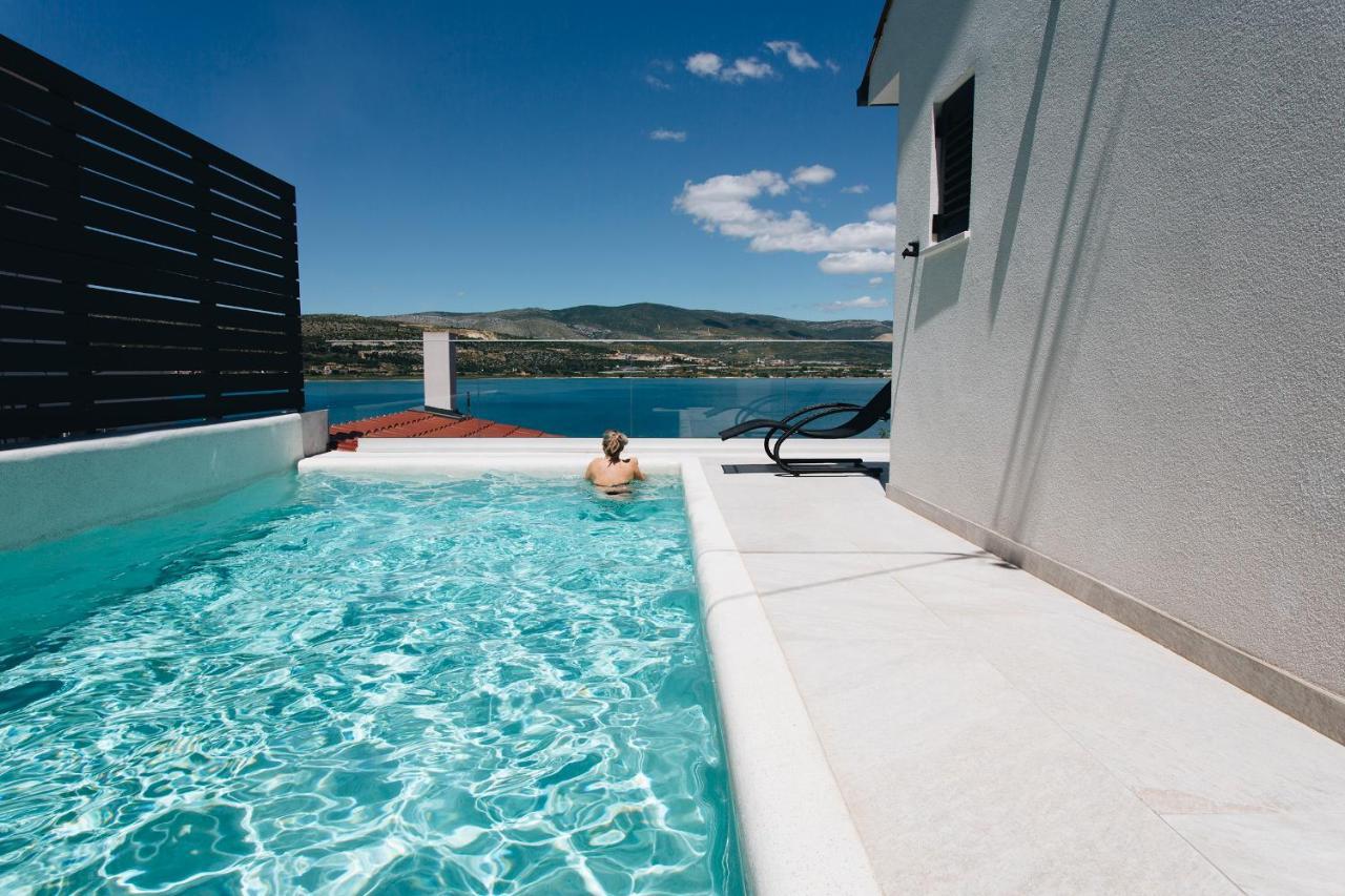 Villa Magna - Seaside Villa With Pool And Sauna Trogir Dış mekan fotoğraf